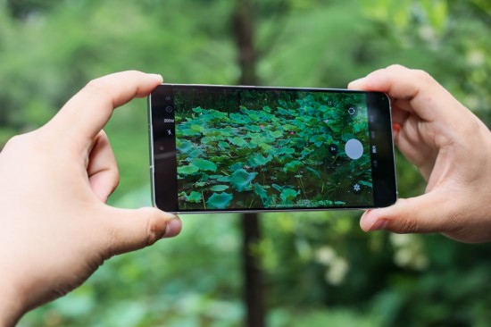 从轻薄出发 三星Galaxy S25 Edge改写智能手机进化历程