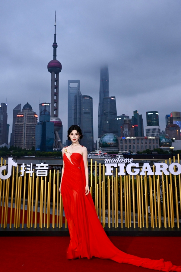  「热爱由我」费加罗Herself之夜，外滩星光与女性力量同频闪耀