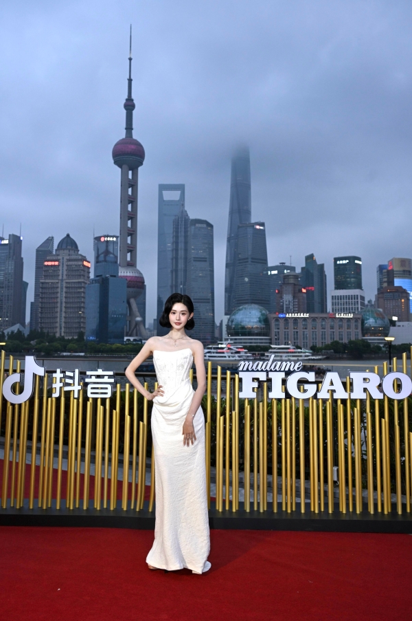  「热爱由我」费加罗Herself之夜，外滩星光与女性力量同频闪耀
