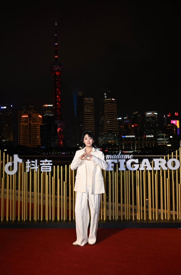  「热爱由我」费加罗Herself之夜，外滩星光与女性力量同频闪耀