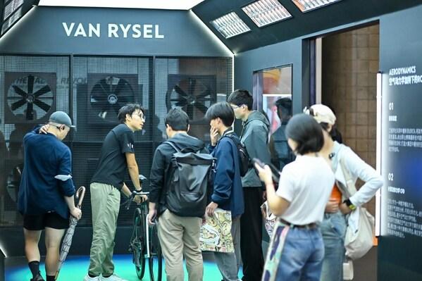  迪卡侬VAN RYSEL闪耀亮相第三十三届中国国际自行车展