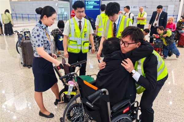 创历史新高！ 东航“五一”假期运输旅客217.3万人次 同比增长16.1%