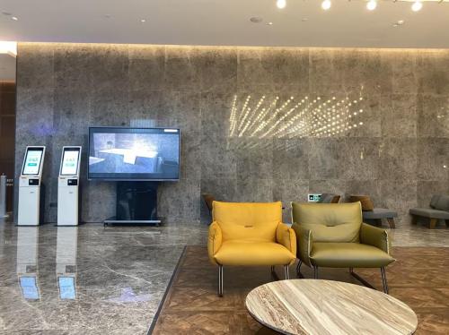 智慧酒店前台自助机优势分析:看鹿马如何帮助酒店降本增效 