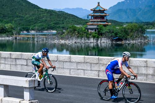  2025年中国公路自行车联赛暨环昌平公路自行车挑战赛正式开幕