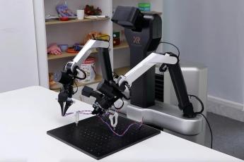 光速光合押注端到端模型,自变量机器人突破复杂操作