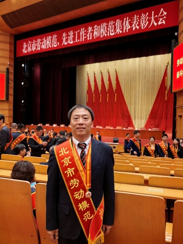 首旅酒店集团双星闪耀，两大名厨荣获劳模称号