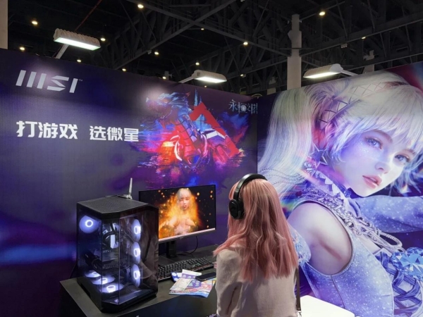 微星×永恒之塔燃爆世界线动漫展！性能主机带你火力全开！