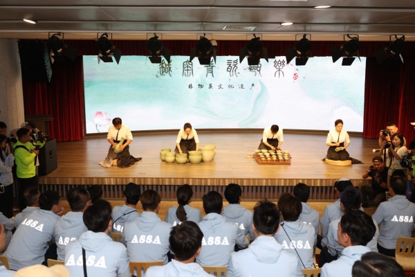圆满落幕！谭咏麟、黄日华领衔香港明星足球队闪耀慈溪绿茵场