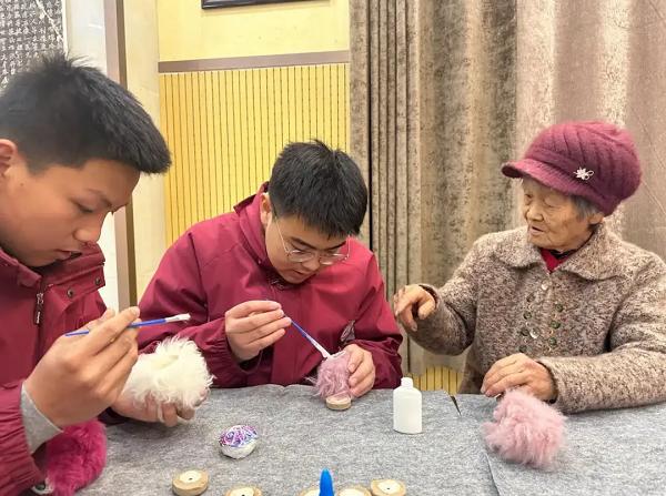爱寻宝的年轻人,在抖音电商“赶大集”