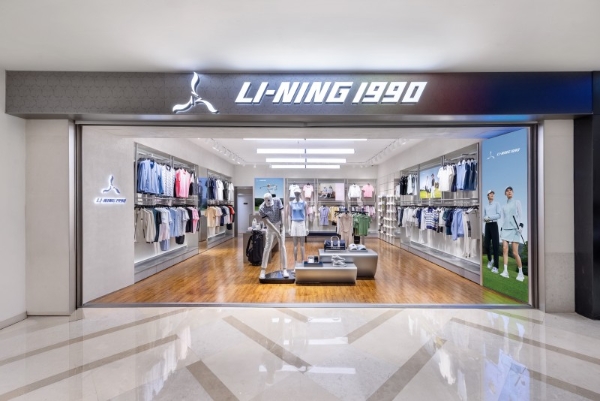 LI-NING1990东莞观澜湖GOLF球场店开业，品牌专业运动赛道布局再进阶