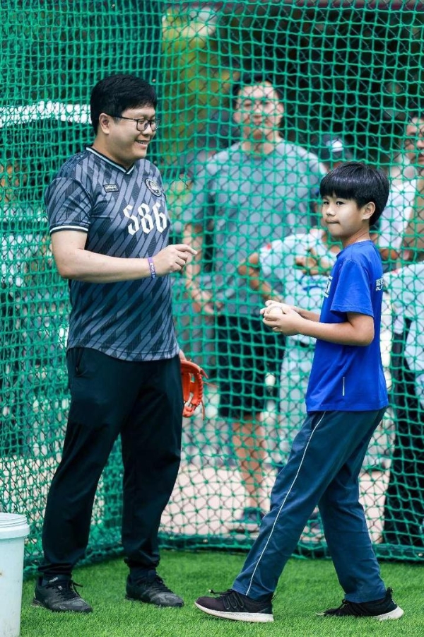 MLB棒球新星挑战赛首站收官，“星拍档”点燃赛场 