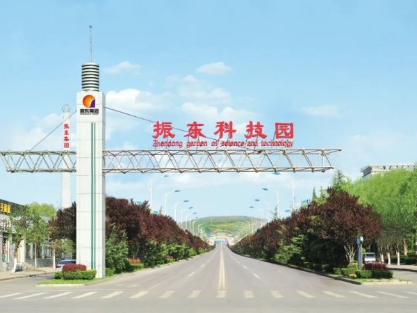她把首份工资捐给了“恩人”