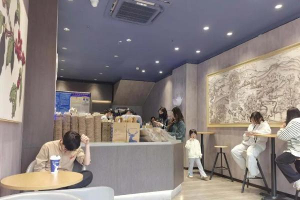瑞幸配方再升级！引爆夏日饮品背后的健康战