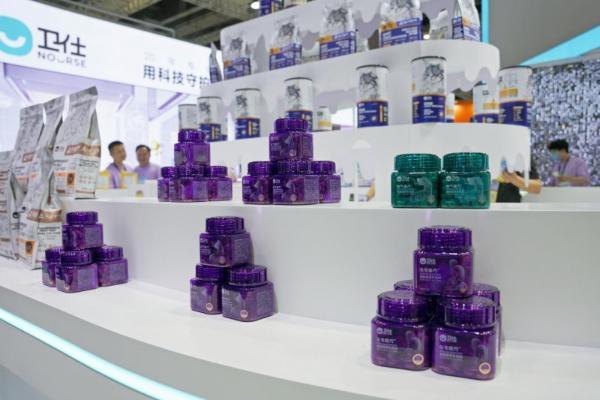  卫仕携新品主粮爆爆系列亮相它博会，流浪动物公益展引数千观众打卡