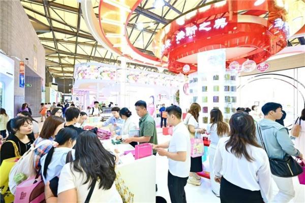  同仁堂化妆品亮相CBE入围“2025美伊Beauty”榜单