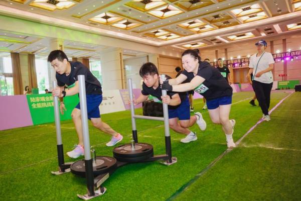  动起来！舒华体育携“肥肉离职办事处”燃爆陆家嘴运动生活节