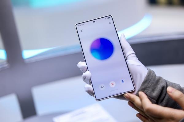 从生产力到情绪价值 三星Galaxy S25系列树立AI手机新范式