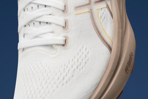 ASICS亚瑟士发布全新GEL-KAYANO 32 舒适支撑脚感，越跑心越稳