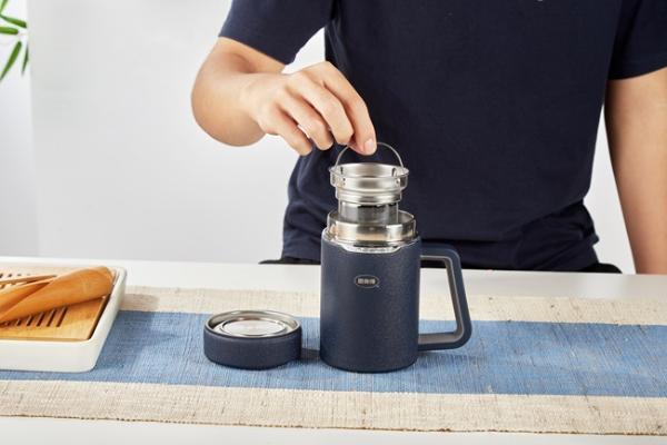思乐得焖茶杯 × 健康生活方式热潮——从“保温杯里泡枸杞”到“轻养生”新趋势