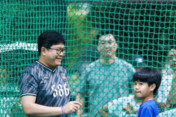 MLB棒球新星挑战赛首站收官，“星拍档”点燃赛场 