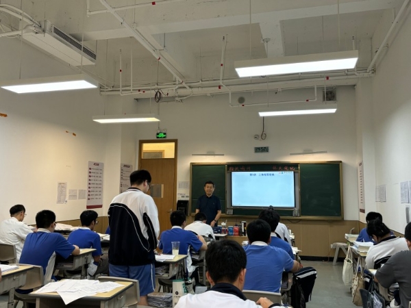  大朋友高考复读学校深化衡水模式，打造「高分高能」复读教育新范式