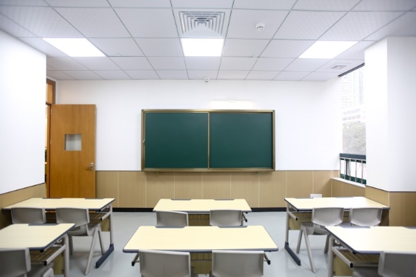  大朋友高考复读学校深化衡水模式，打造「高分高能」复读教育新范式