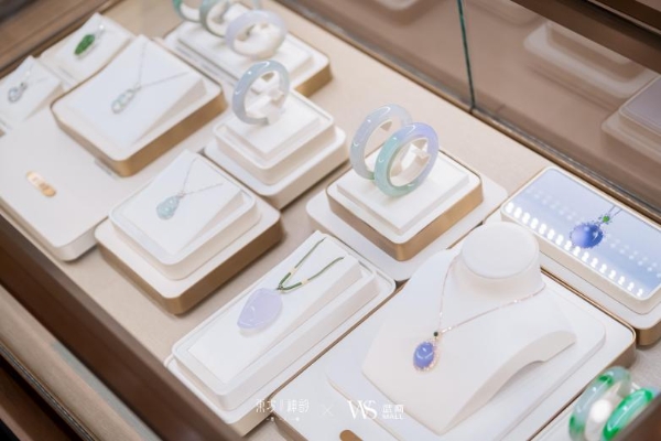 翠韵动江城！东方神韵翡翠武汉首店盛大开业
