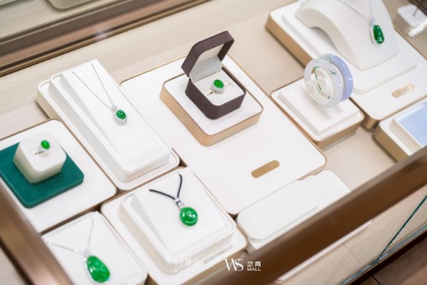 翠韵动江城！东方神韵翡翠武汉首店盛大开业