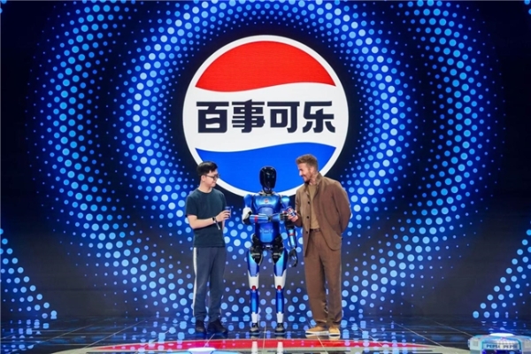  智元机器人携手百事中国共创“百事蓝宝” 共燃渴望新章