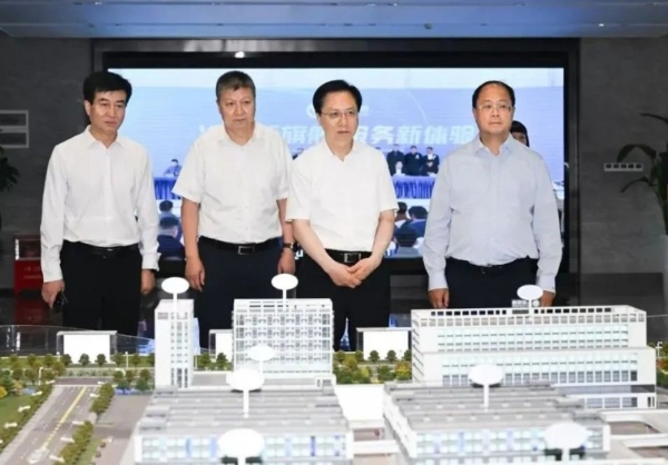咸阳市委书记夏晓中一行到访玉湖冷链（广州）交易中心