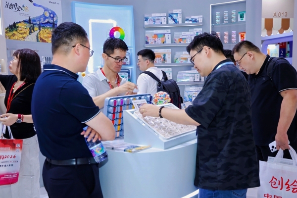 得力携哪吒震撼首发！国潮IP+黑科技打开CSF文化会新视界 