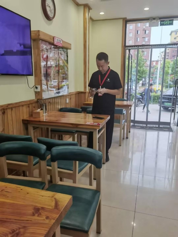 一碗拌饭的产业升级：揭秘小木屋拌饭的标准化突围之路