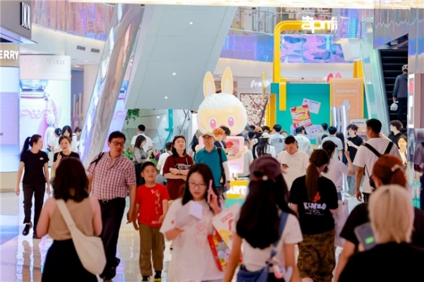 华北首展耀夏启幕！北京apm邀您邂逅一日店长LABUBU的趣玩奇旅