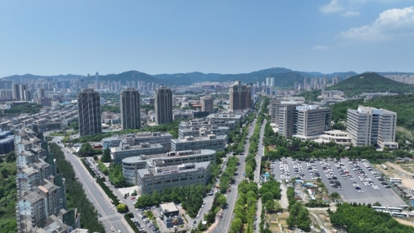 "AI驱动办公变革"亿达中国大连园区DeepSeek沙龙揭秘企业数字化转型新动力
