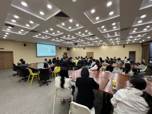 "AI驱动办公变革"亿达中国大连园区DeepSeek沙龙揭秘企业数字化转型新动力