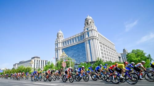 2025年全国公路自行车锦标赛鄂尔多斯站圆满落幕