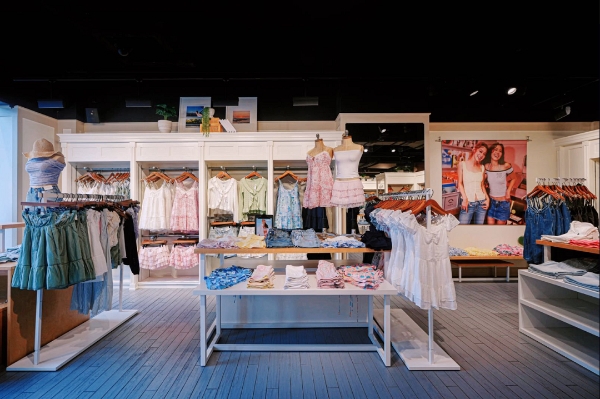 Hollister House 南京 北京双店齐登场 再掀盛夏美式复古风潮