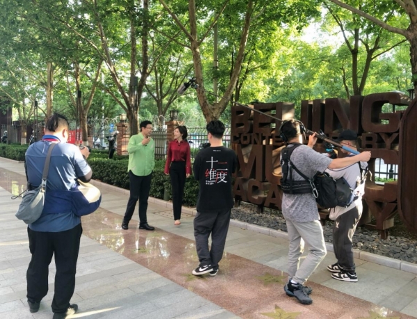 《十二维度》发起人、媒体人朱梓橦对话北音院长李罡：探寻艺术教育家的多面人生