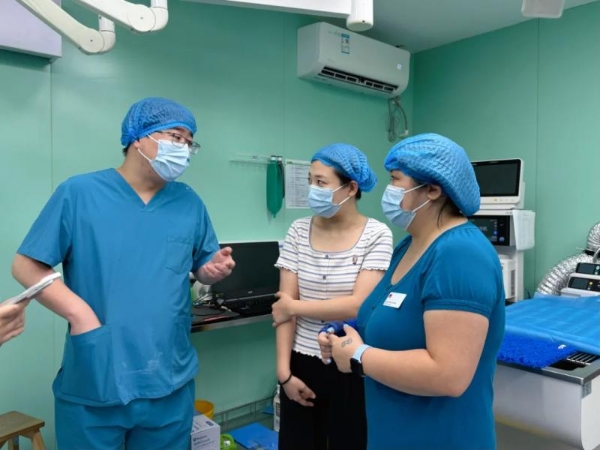 安安鹏峰宠物医院通过美国动物医院协会（AAHA）认证，开启宠物医疗新篇章！