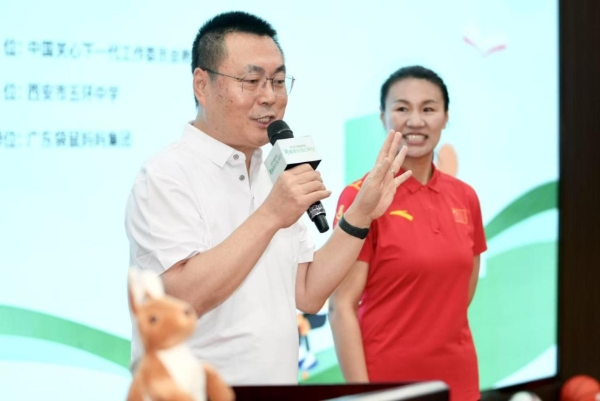 奥运精神激荡校园，袋鼠妈妈青春美校园公益行第六站走进西安