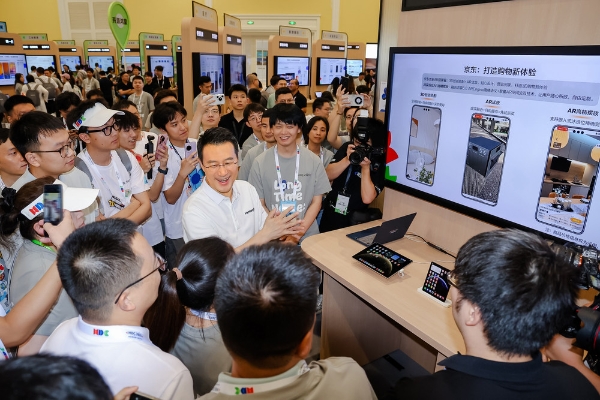 HDC 2025展区盛况一文尽览：沉浸式体验鸿蒙生态成果，全场景体验再进阶
