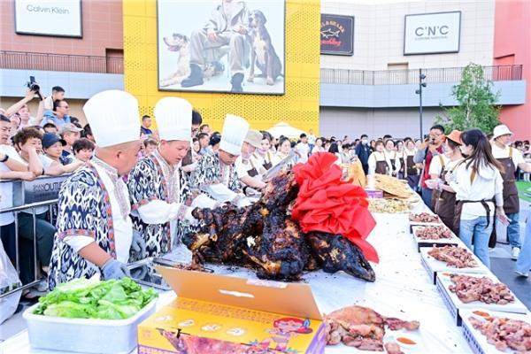 从区域潜力到流量高地：杉杉商业以文化引力激活“新兴商圈”增长引擎