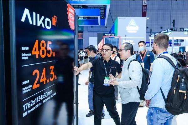 ABC焕新亮相SNEC展，爱旭领跑“25%”价值新时代