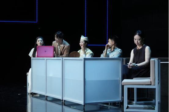 《圆缘小济：神镜2049》首演：点亮一众人心