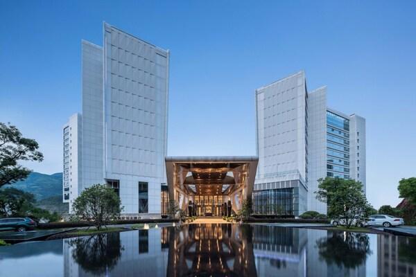 中国旅游集团酒店控股有限公司战略投资雅阁酒店集团