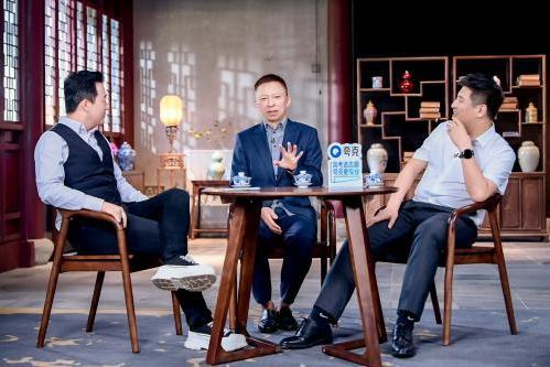 张朝阳张雪峰跨界对话 共探高考志愿填报与人生选择