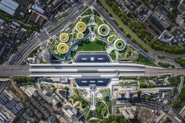 生活度假乐园 ？新商业桃花源 ？嘉兴市中心长出商业新物种 ？翼时空·嘉兴1921正式呼朋引伴！
