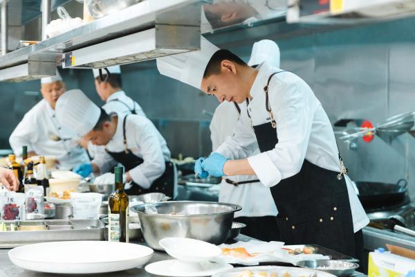从拿遍9分以上全球金奖到引领餐饮烹饪 欧丽薇兰橄榄油助力香格里拉中餐星厨挑战赛应用新风潮