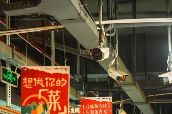 从社区街巷到火锅餐桌，小天鹅以生活触点打造家电卖场新模式