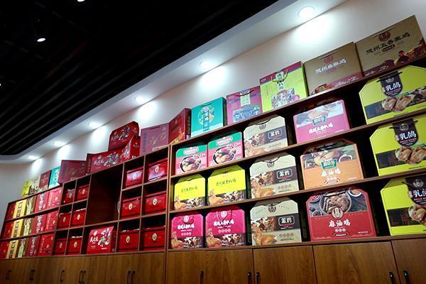  德州扒鸡行业正宗风味典范，凤起牌扒鸡和德州牌并驱争先 